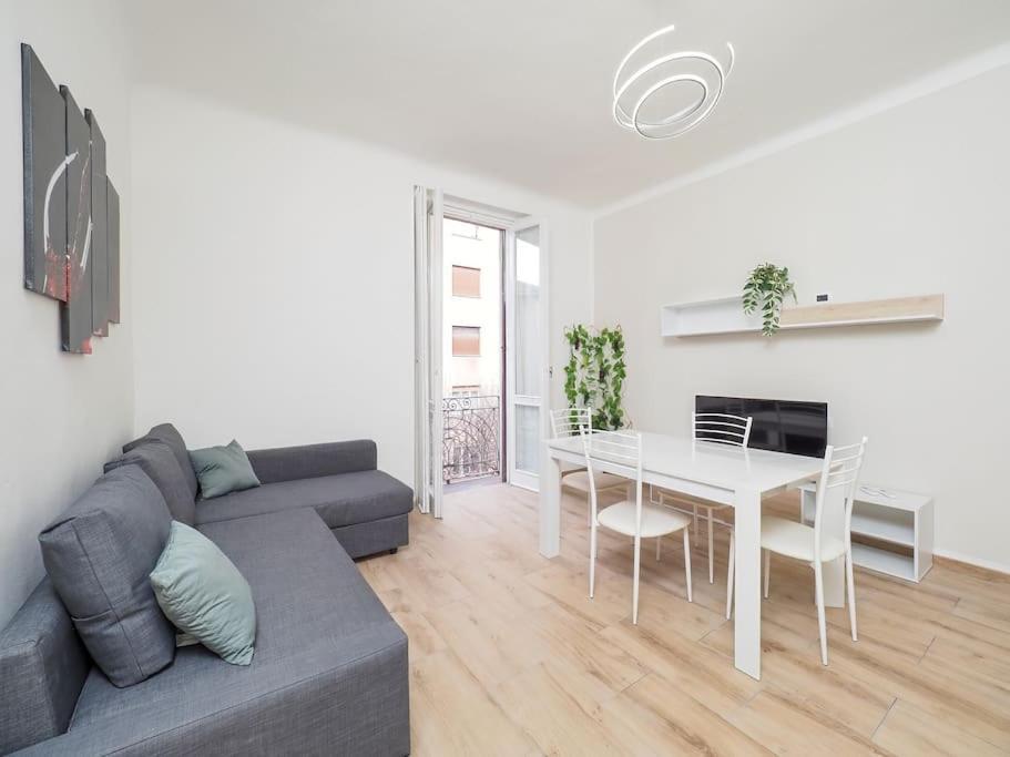 20 Min From Duomo Exclusive House - City Center Sesto San Giovanni Luaran gambar